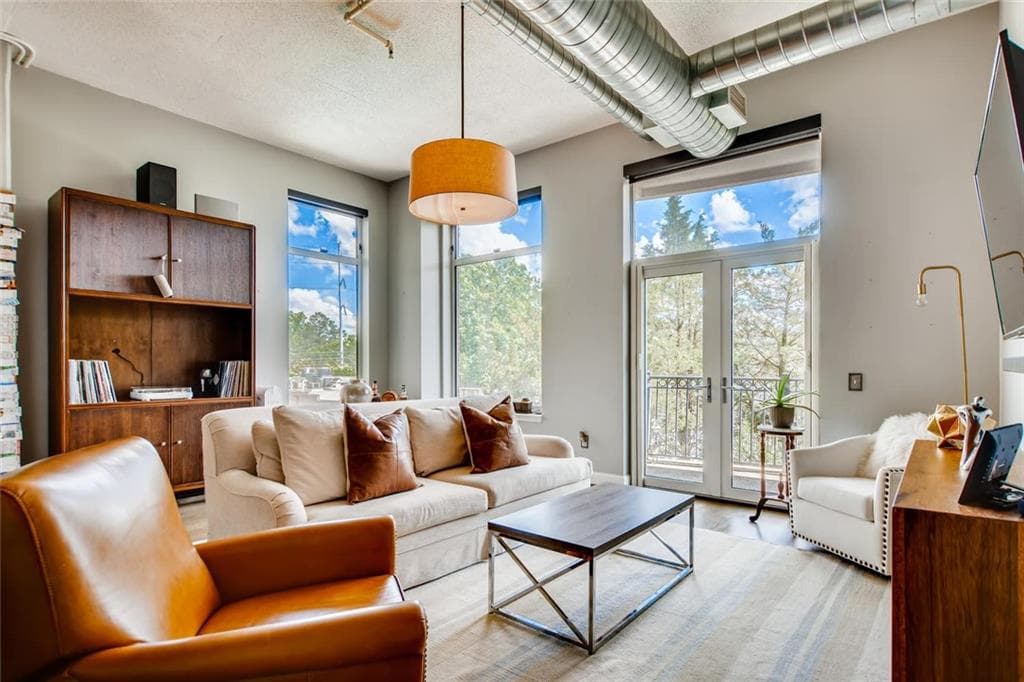 1 bedroom, 1 bathroom, 1,215 sq ft condominium sold at 3820 Roswell Road 307, Atlanta, GA 30342