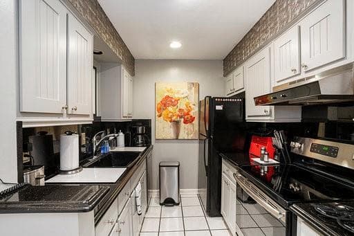 2 bedroom, 2 bathroom, 1,273 sq ft condominium sold at 195 Triumph Drive, Atlanta, GA 30327