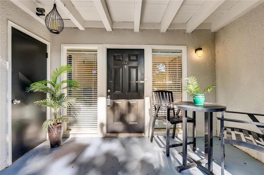 1 bedroom, 1 bathroom, 525 sq ft condominium sold at 1150 Collier Road K26, Atlanta, GA 30318