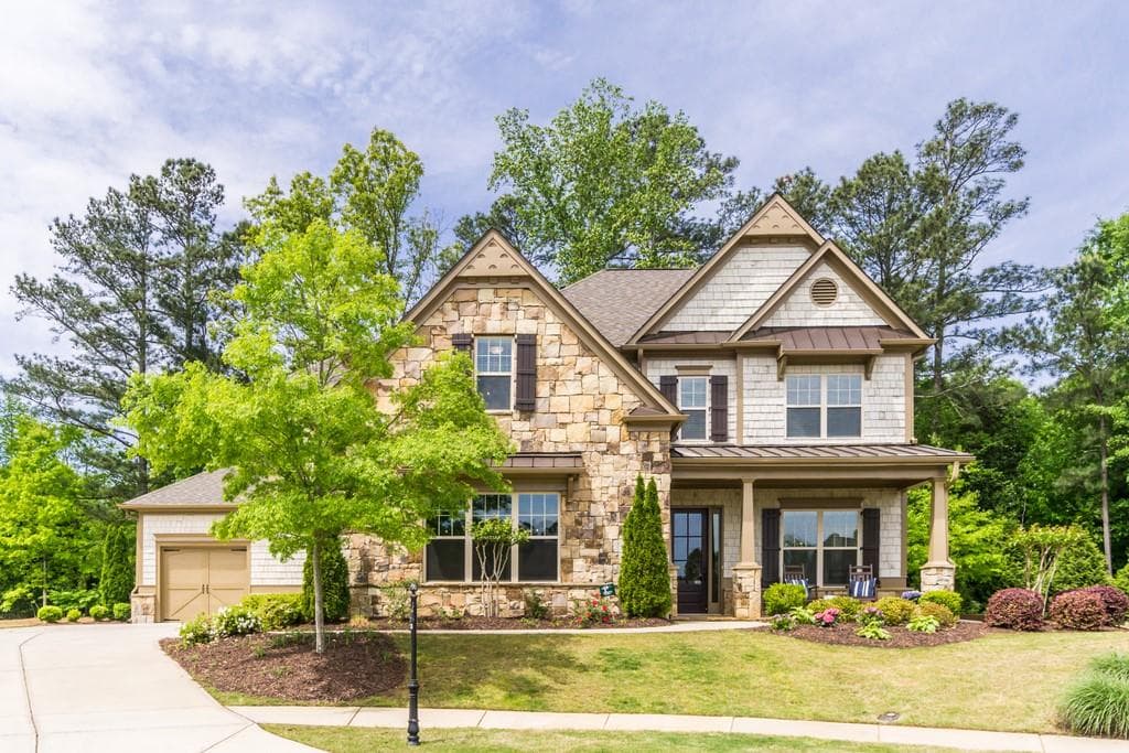 5 bedroom, 4 bathroom, 3,868 sq ft single family residence sold at 3020 Manor Creek Court, Roswell, GA 30075
