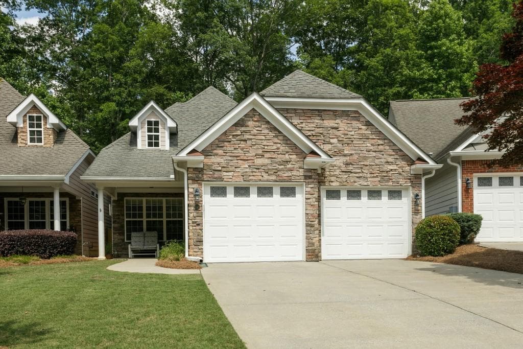 233 Villa Creek Parkway, Canton, GA 30114 — most recent listing photo