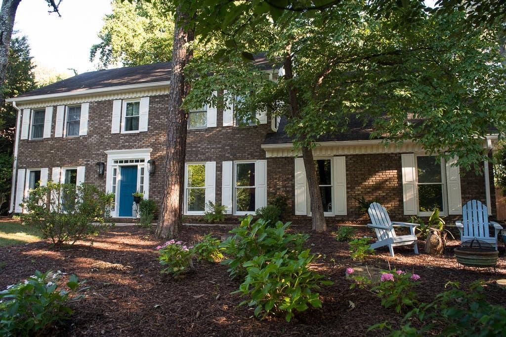 4 bedroom, 3 bathroom, 2,827 sq ft single family residence sold at 3080 W Somerset Court, Marietta, GA 30067