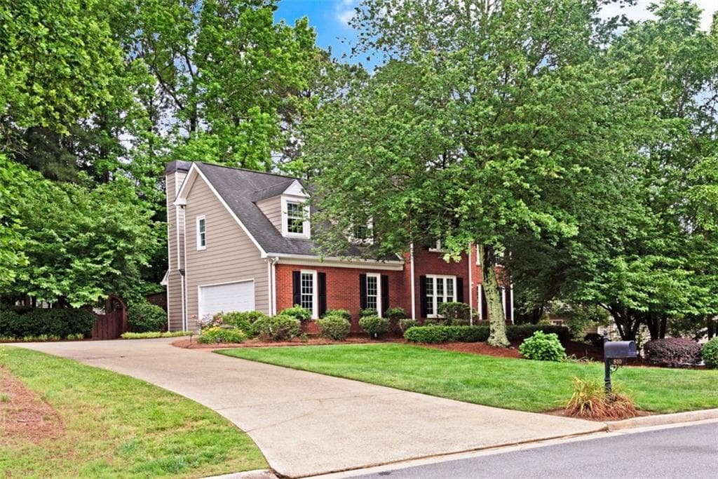 5 bedroom, 4 bathroom, 3,230 sq ft single family residence sold at 810 Devenish Lane, Roswell, GA 30075