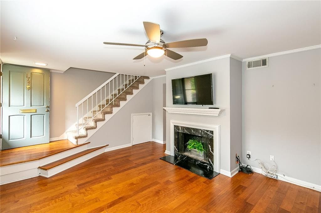 2 bedroom, 3 bathroom, 1,300 sq ft townhouse sold at 174 Maribeau Square, Atlanta, GA 30327