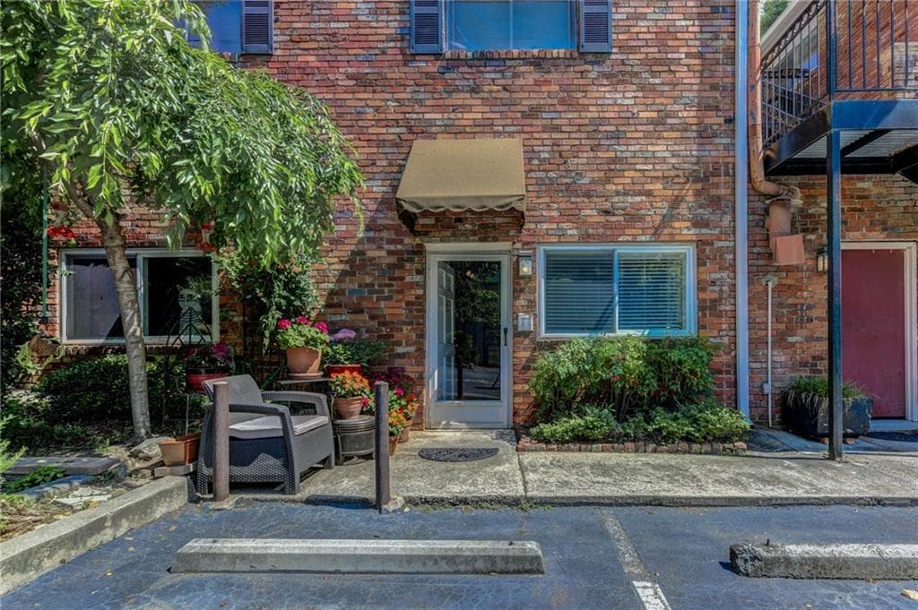 343 8th Street T1, Atlanta, GA 30309 — most recent listing photo