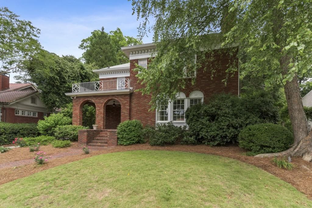 4 bedroom, 4 bathroom, 3,100 sq ft single family residence sold at 1272 Oakdale Road, Atlanta, GA 30307