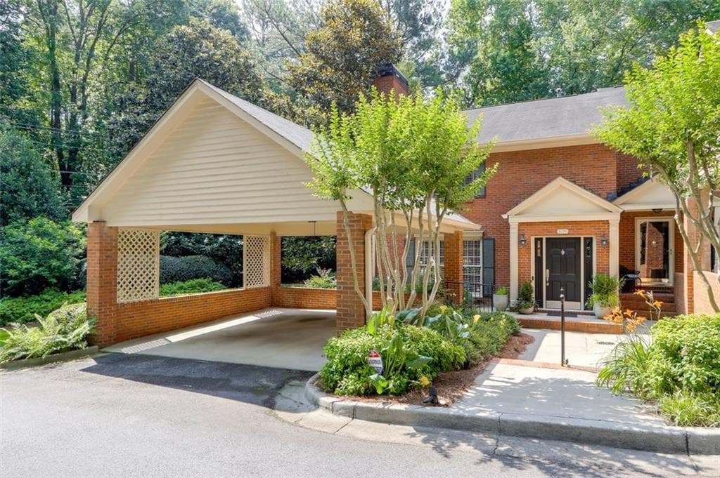 3 bedroom, 3 bathroom, 2,106 sq ft condominium sold at 3150 VININGS RIDGE Drive, Atlanta, GA 30339