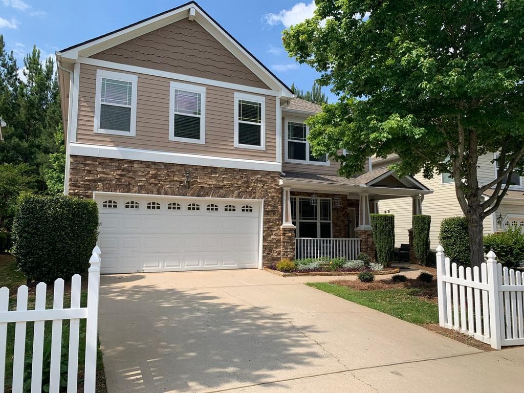 3918 Carriage House Drive, Cumming, GA 30040 — most recent listing photo