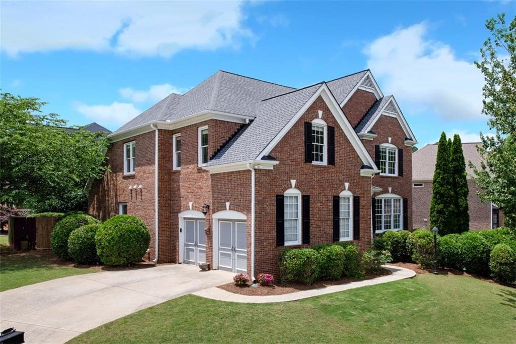 5 bedroom, 4 bathroom, 3,073 sq ft single family residence sold at 130 Wentworth Terrace, Alpharetta, GA 30022