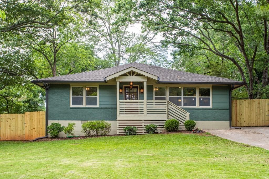3 bedroom, 2 bathroom, 1,411 sq ft single family residence sold at 2207 Greystone Way, Decatur, GA 30032