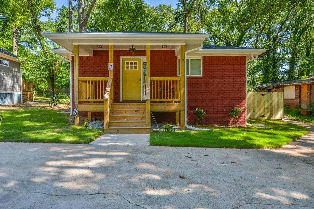 1381 Lyle Avenue, East Point, GA 30344 — most recent listing photo