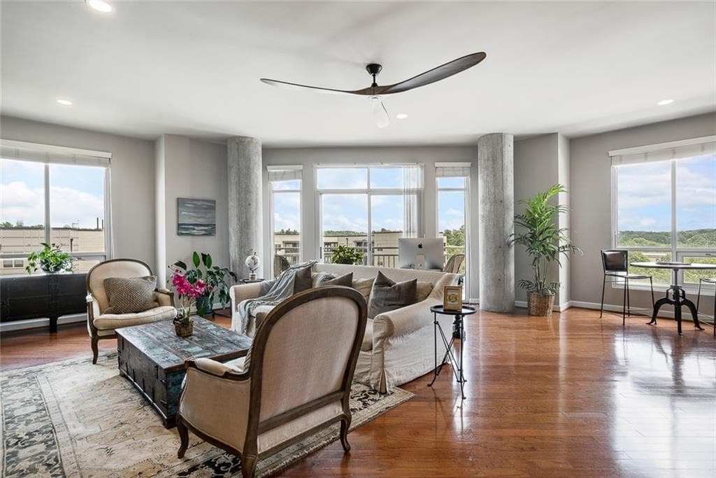 2 bedroom, 3 bathroom, 1,489 sq ft condominium sold at 711 Cosmopolitan Drive 619, Atlanta, GA 30324