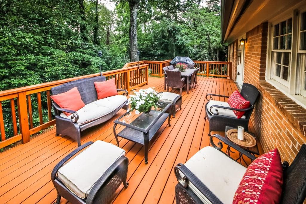 3 bedroom, 3 bathroom, 2,375 sq ft single family residence sold at 1645 Old Spring House Lane, Dunwoody, GA 30338