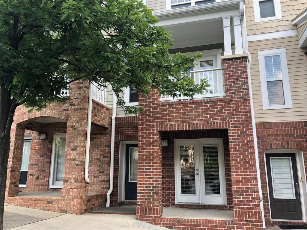 3 bedroom, 4 bathroom, 1,668 sq ft townhouse sold at 209 16th Street 2, Atlanta, GA 30363