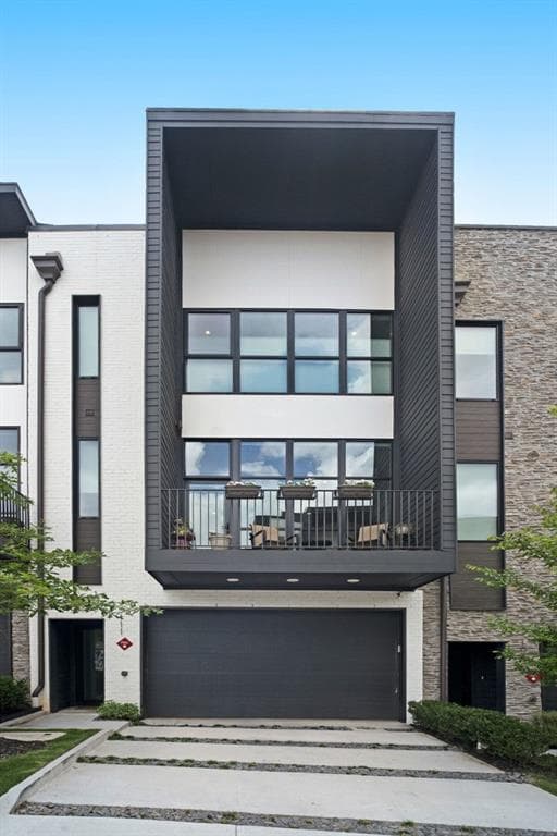 4 bedroom, 4 bathroom, 3,442 sq ft townhouse sold at 111 Birch Street, Decatur, GA 30030