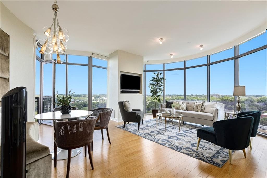 2 bedroom, 3 bathroom, 1,820 sq ft condominium sold at 222 12th Street 1906, Atlanta, GA 30309