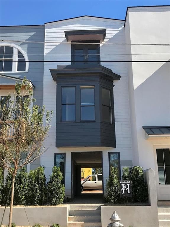2 bedroom, 3 bathroom townhouse sold at 694 Fraser Street 84, Atlanta, GA 30315
