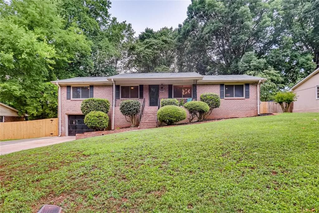3916 Green Forest Lane, Smyrna, GA 30082 — most recent listing photo