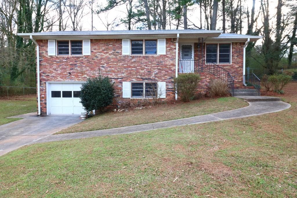 3 bedroom, 2 bathroom, 1,155 sq ft single family residence sold at 128 Hurt Drive, Smyrna, GA 30082