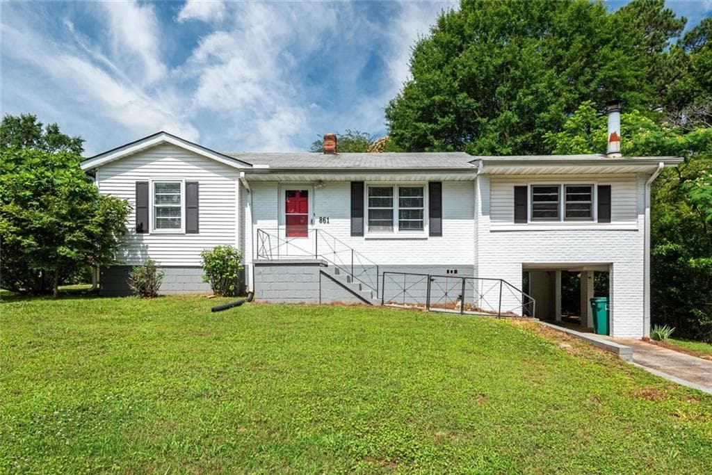 861 Mclinden Avenue, Smyrna, GA 30080 — most recent listing photo