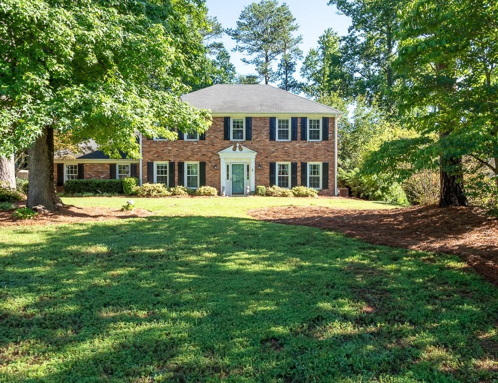 4 bedroom, 3 bathroom, 2,495 sq ft single family residence sold at 4015 Chadds Walk, Marietta, GA 30062
