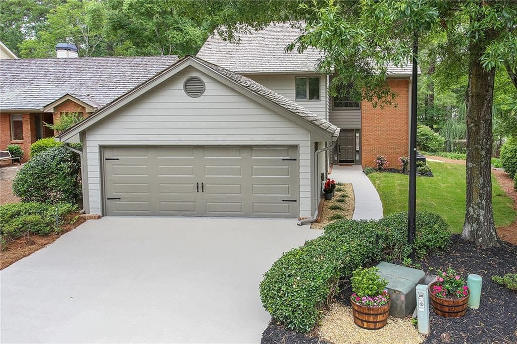 4 bedroom, 3 bathroom, 2,442 sq ft single family residence sold at 2690 Camden Glen Court, Roswell, GA 30076