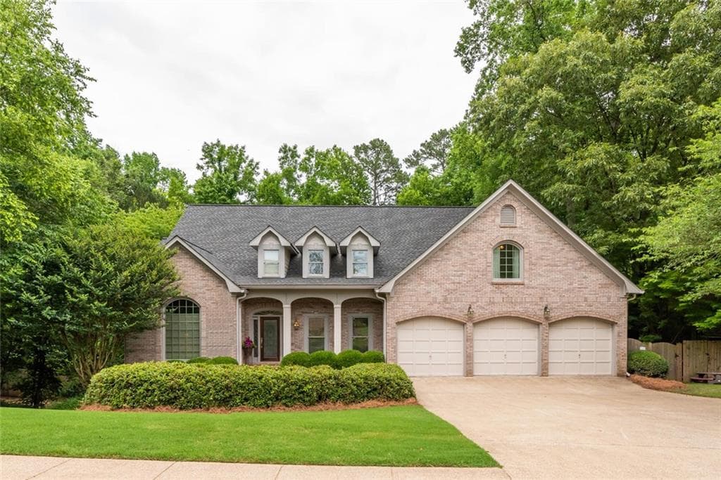 2933 Mountain Trace, Roswell, GA 30075 — most recent listing photo