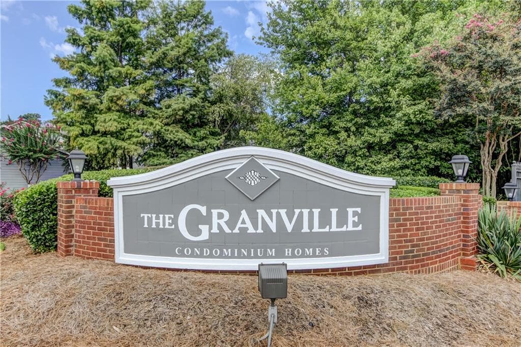 642 Granville Ct, Sandy Springs, GA 30328 — most recent listing photo