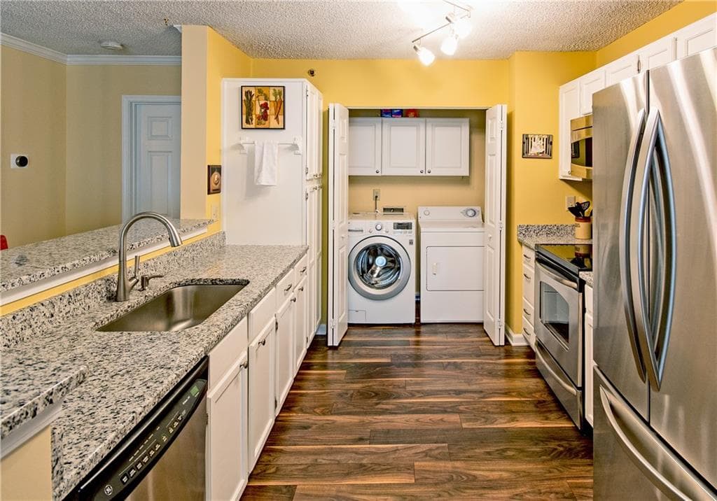 2 bedroom, 2 bathroom, 1,229 sq ft condominium sold at 207 Mill Pond Court, Smyrna, GA 30082
