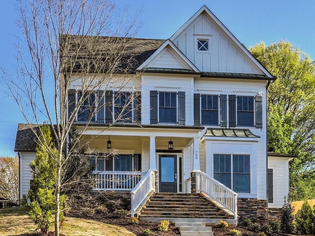 5 bedroom, 4 bathroom, 3,302 sq ft single family residence sold at 709 SPYGLASS Court, Smyrna, GA 30082