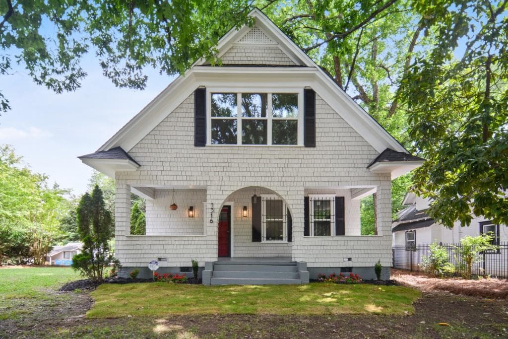4 bedroom, 4 bathroom, 2,715 sq ft single family residence sold at 1316 Avon Avenue, Atlanta, GA 30310
