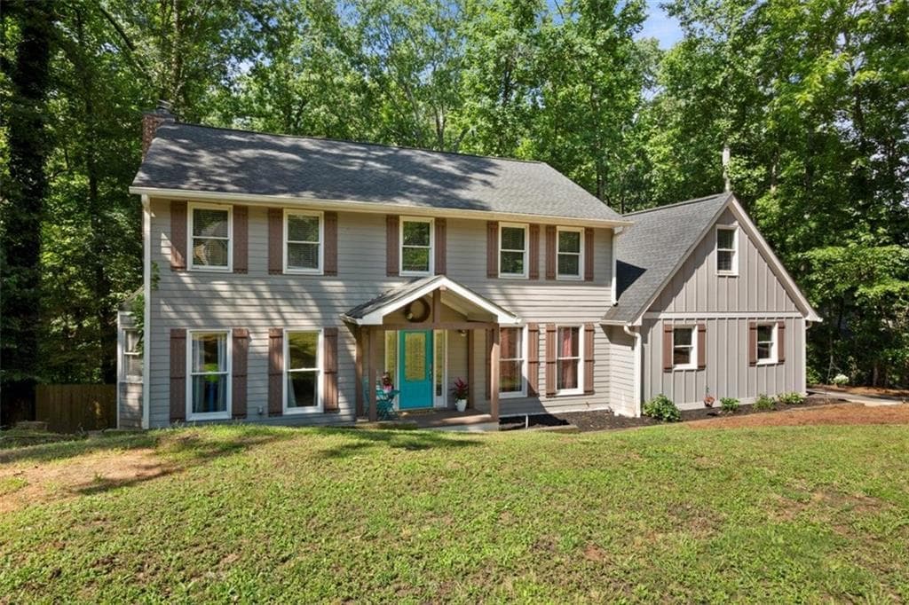 4 bedroom, 3 bathroom, 3,952 sq ft single family residence sold at 1920 Six Branches Drive, Roswell, GA 30076