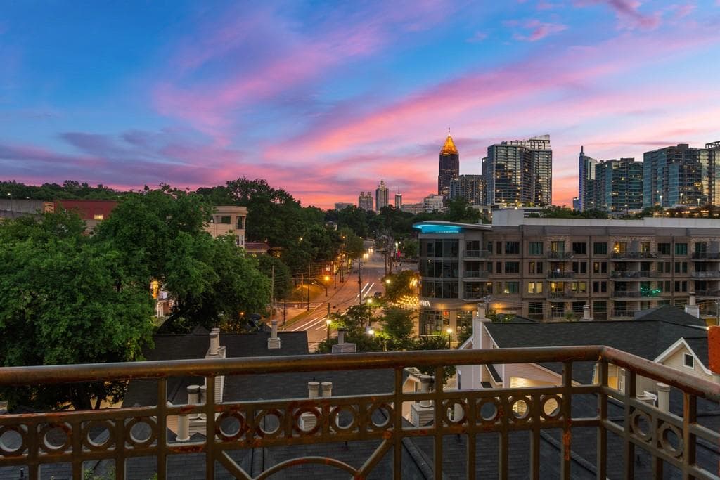 2 bedroom, 2 bathroom, 1,711 sq ft condominium sold at 1058 Piedmont Avenue 501, Atlanta, GA 30309