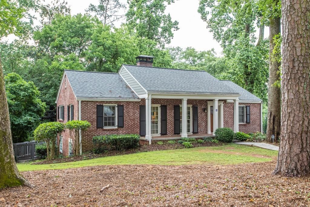 3 bedroom, 3 bathroom, 2,400 sq ft single family residence sold at 341 Meadowbrook Drive, Atlanta, GA 30342