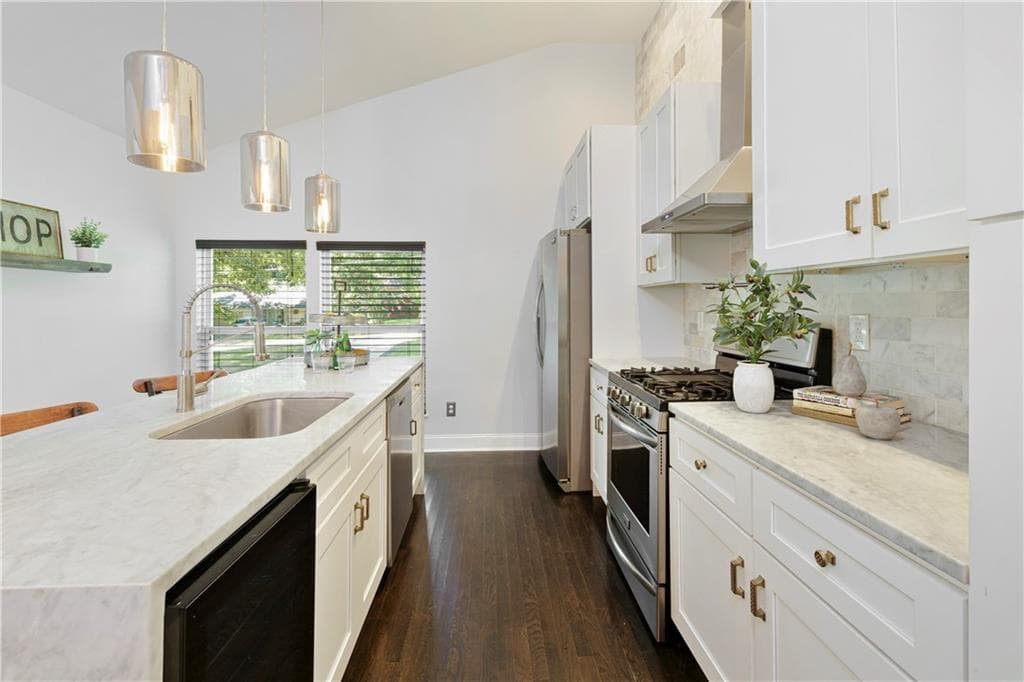 3 bedroom, 2 bathroom, 1,500 sq ft single family residence sold at 2602 Yale Terrace, Decatur, GA 30032