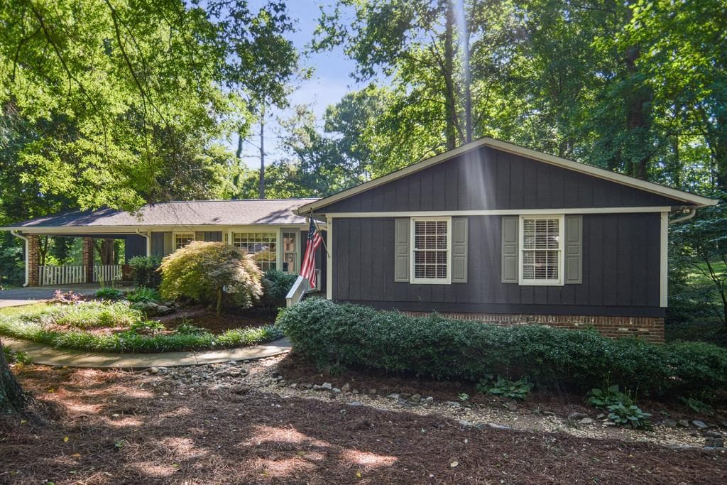 31 Shadowlawn Road, Marietta, GA 30067 — most recent listing photo