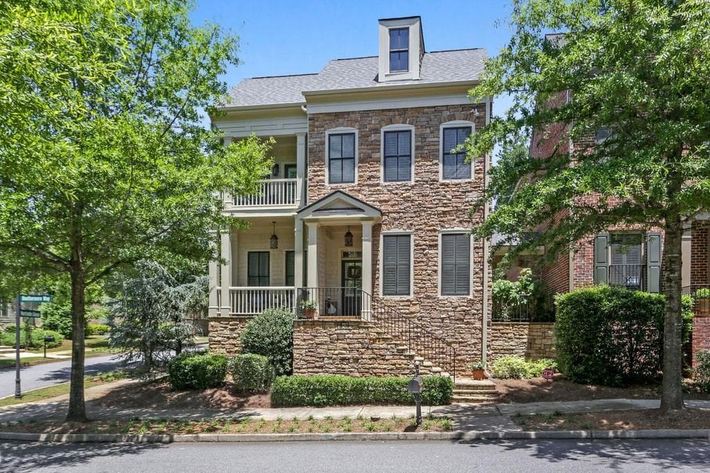 3 bedroom, 4 bathroom, 2,975 sq ft single family residence sold at 2066 Heathermere Way, Roswell, GA 30075