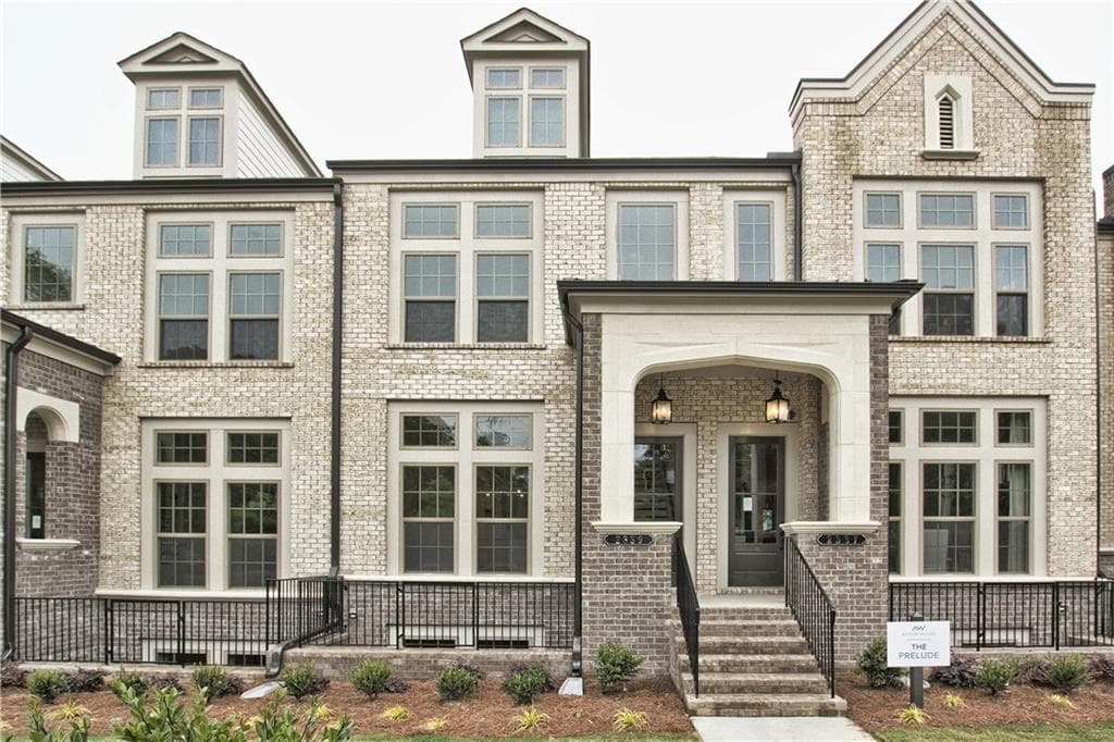 3 bedroom, 4 bathroom, 2,282 sq ft townhouse sold at 2339 Brissett Lane 30, Brookhaven, GA 30319