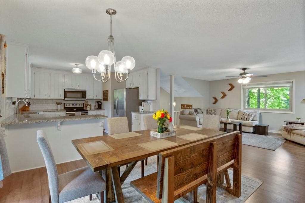 2724 Hawk Trace, Marietta, GA 30066 — most recent listing photo