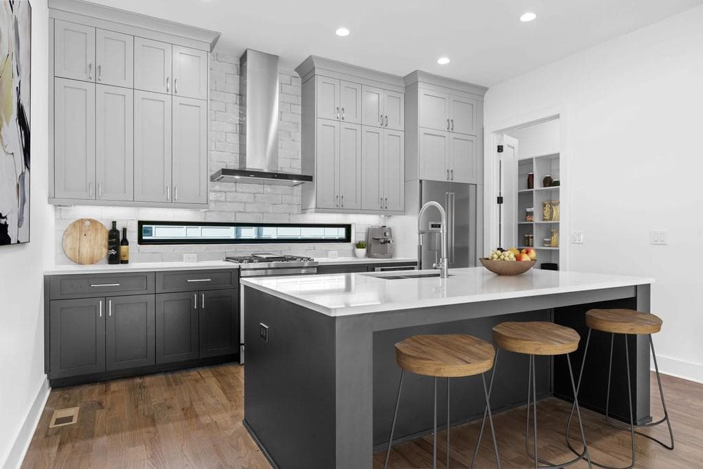3 bedroom, 4 bathroom, 2,400 sq ft townhouse sold at 550 N Highland Avenue 14, Atlanta, GA 30307