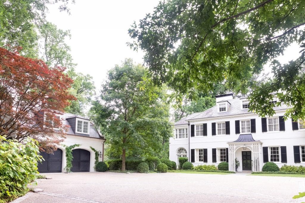 8 bedroom, 9 bathroom, 9,042 sq ft single family residence sold at 14 W Andrews Drive, Atlanta, GA 30305