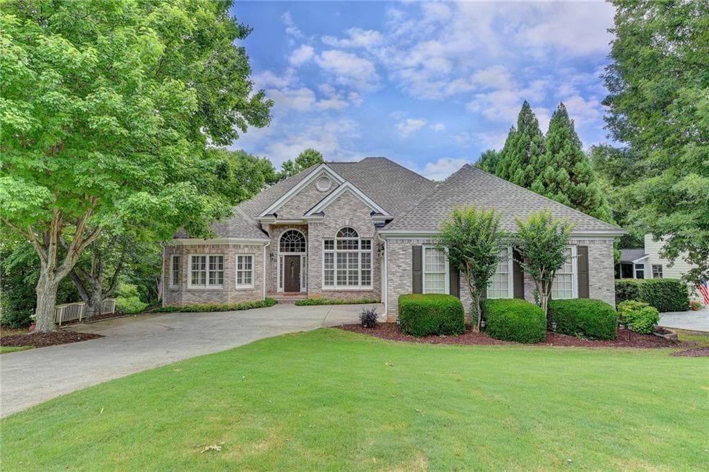 652 Montglade Court, Suwanee, GA 30024 — most recent listing photo