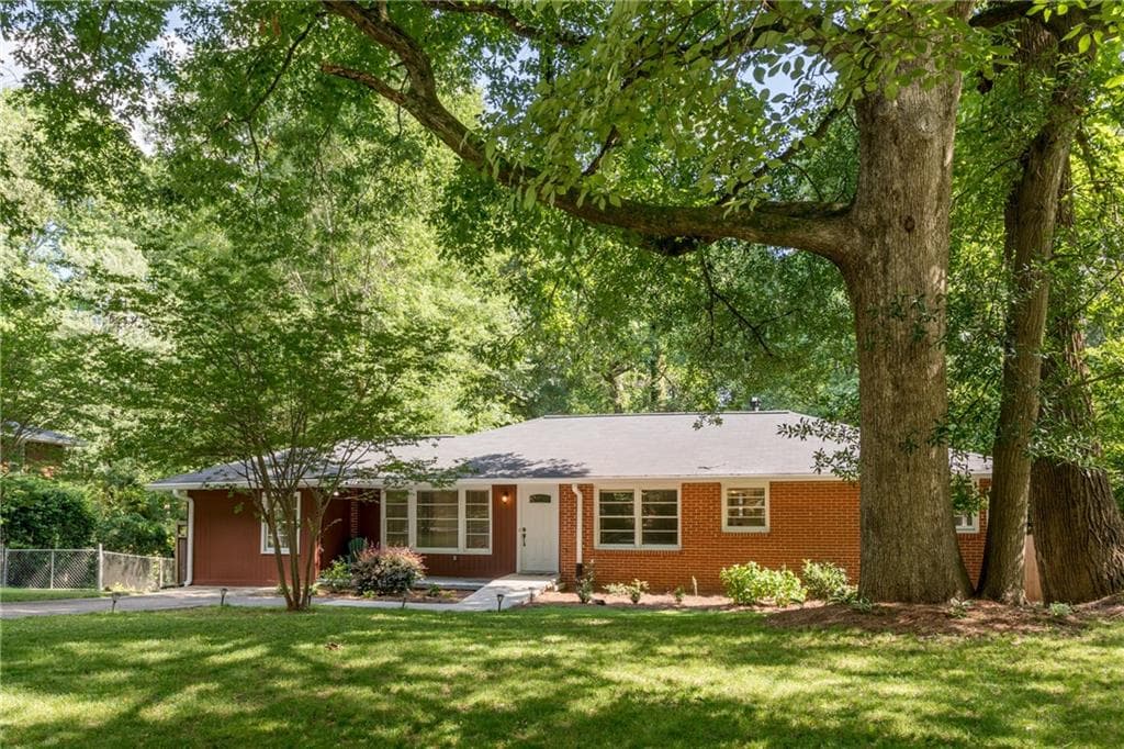 3 bedroom, 2 bathroom, 1,475 sq ft single family residence sold at 994 Homewood Court, Decatur, GA 30033