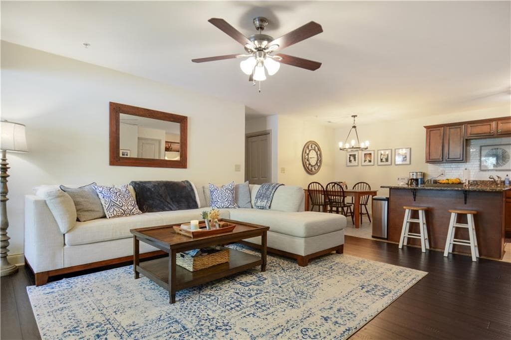 3 bedroom, 2 bathroom, 1,402 sq ft condominium sold at 1307 Madison Lane, Smyrna, GA 30080