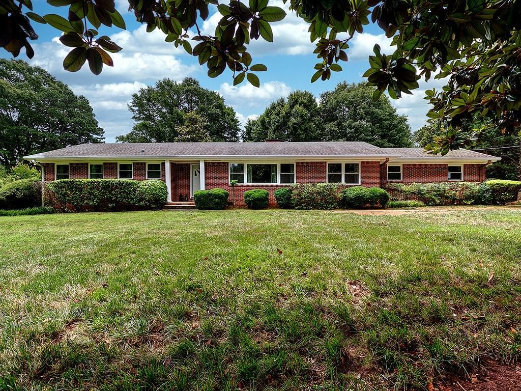 5170 Lower Roswell Road, Marietta, GA 30068 — most recent listing photo