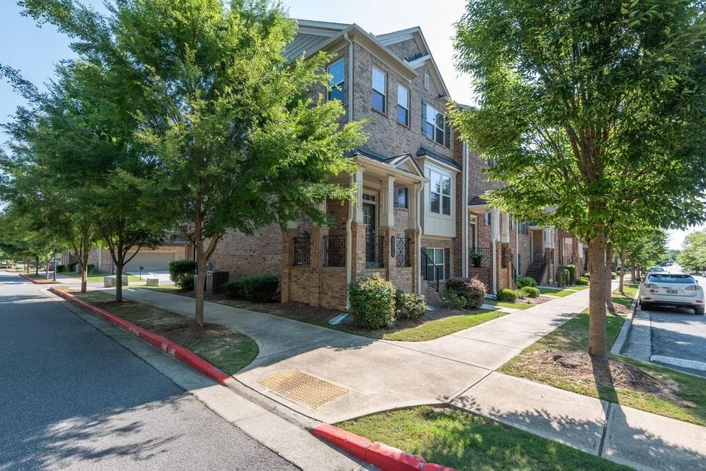 4 bedroom, 4 bathroom, 2,127 sq ft townhouse sold at 3304 Twinrose Place, Alpharetta, GA 30004