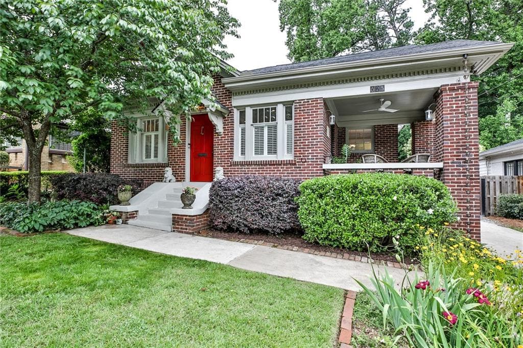 4 bedroom, 3 bathroom, 2,701 sq ft single family residence sold at 623 S McDonough Street, Decatur, GA 30030