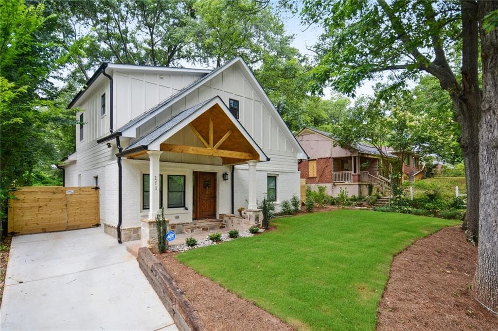 4 bedroom, 3 bathroom, 2,300 sq ft single family residence sold at 171 Racine Street, Atlanta, GA 30314