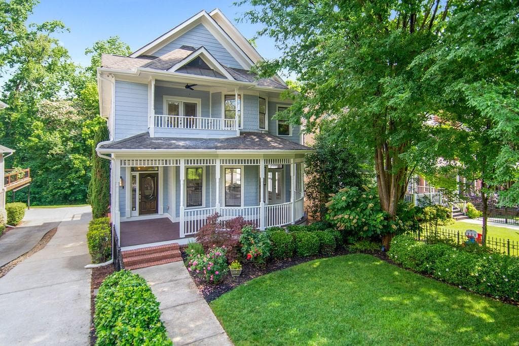 6 bedroom, 4 bathroom, 4,441 sq ft single family residence sold at 1224 North Avenue, Atlanta, GA 30307