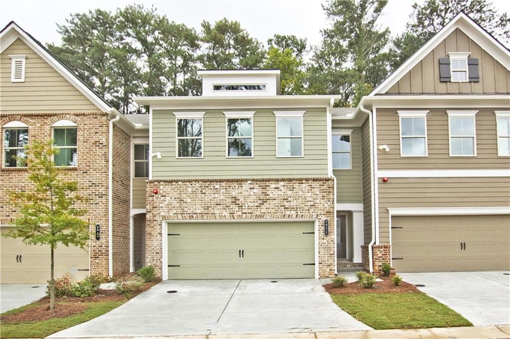 3 bedroom, 3 bathroom, 2,032 sq ft townhouse sold at 1044 Broadview Drive, Marietta, GA 30062